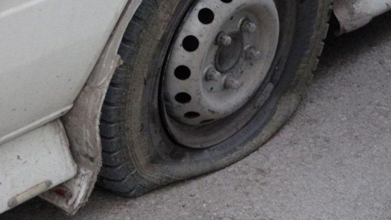 Bahçelievler'de 20'ye yakın aracın lastiklerini kesti