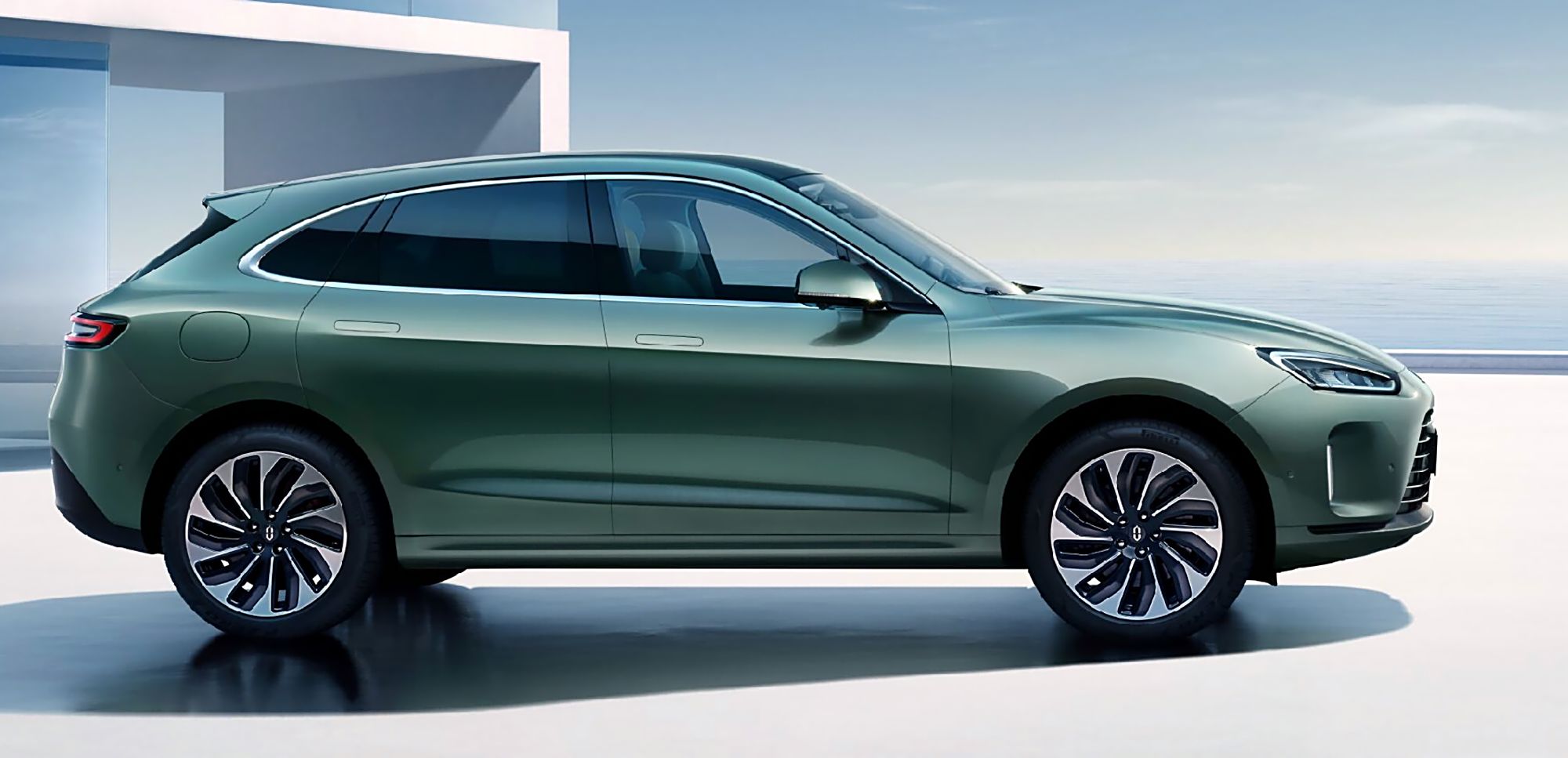 TEKNOLOJİ DEVİ HUAWEI, İLK ELEKTRİKLİ OTOMOBİLİ AITO M5'İ TANITTI