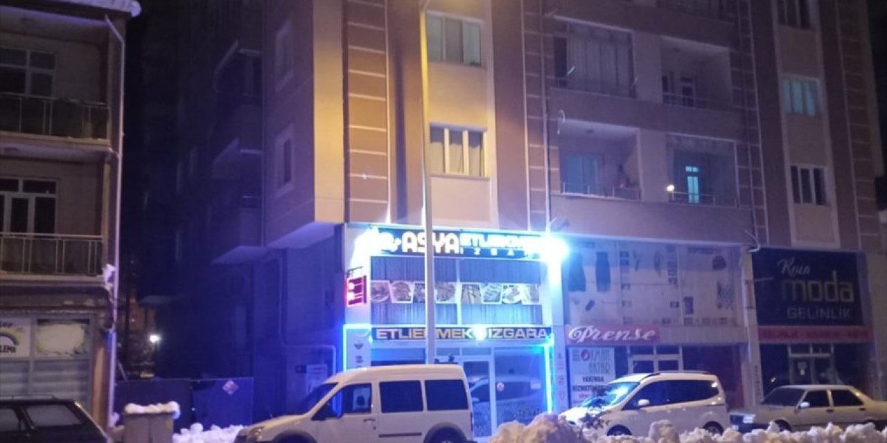 Konya'da dördüncü kattan düşen çocuk kurtarılamadı