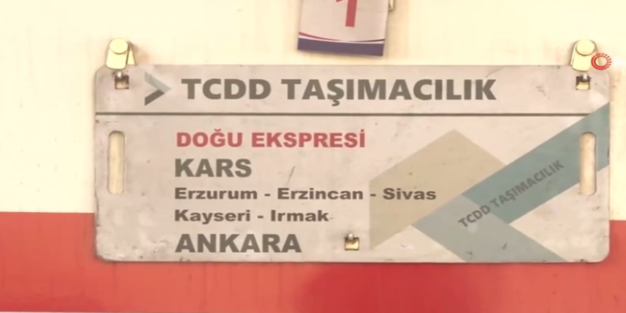 Doğu Ekspresi’nde fotoğraf çekmek için kapıyı açan yolcu düştü