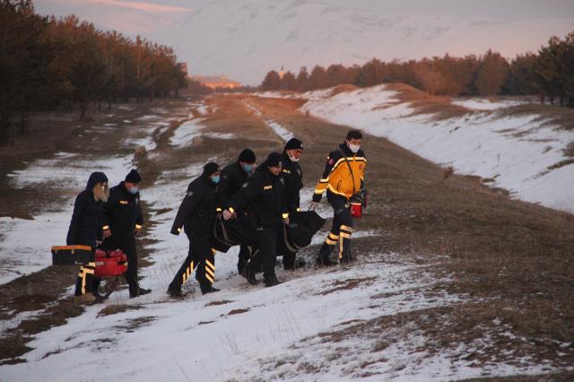 Yaklaşık 1 aydır kayıp olan lise öğrencisi, boynundan atkı ile asılı halde bulundu
