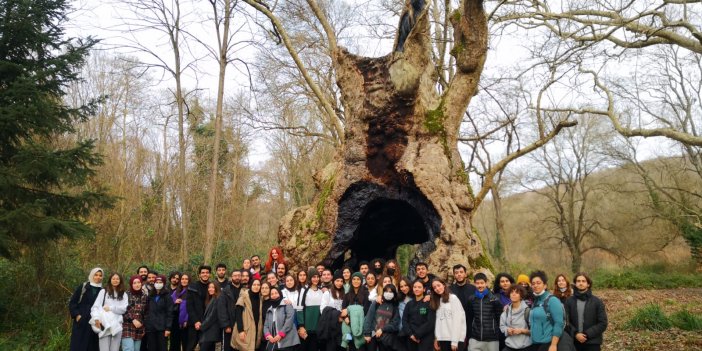 Hacısalihoğlu'nun müdür eşi, kızlı erkekli yürüyüşe tepki gösterdi!