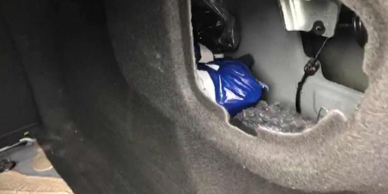 Kocaeli'de otomobilin her yerinden tabanca çıktı