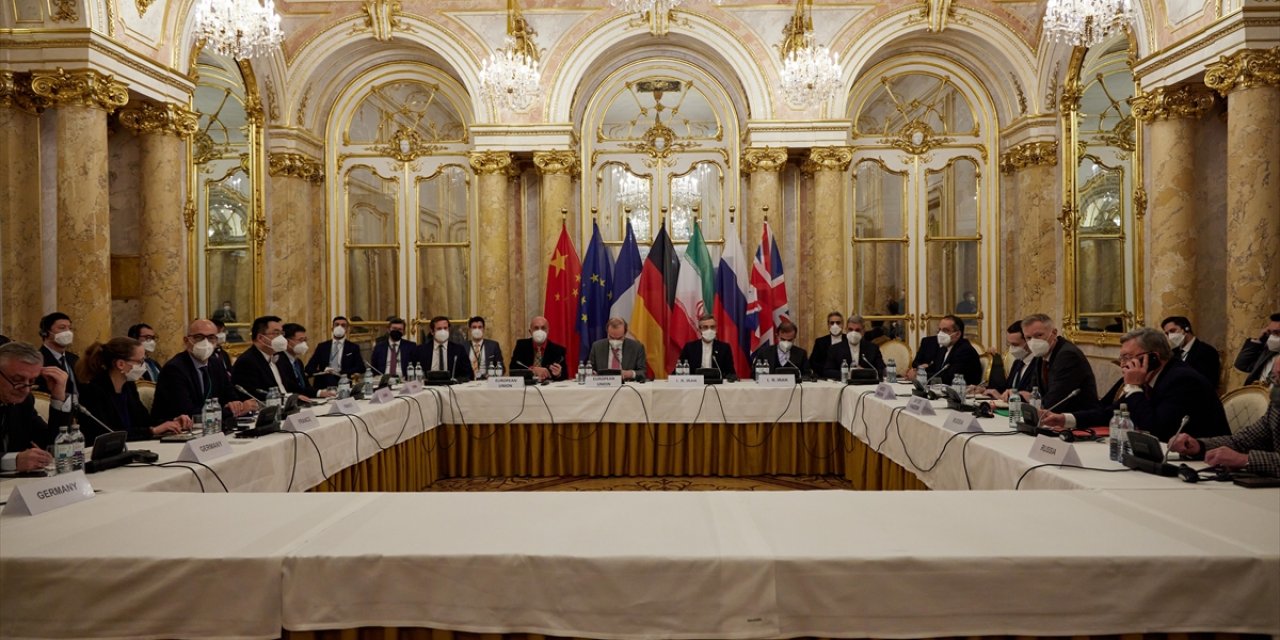 AB: İran Nükleer Anlaşmasına Taraf Heyetler Görüşmelerin Başarıya Ulaşması İçin Çalışıyor