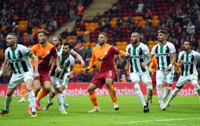 Galatasaray'ın performansı taraftarı çıldırttı: Kutsaldır o forma