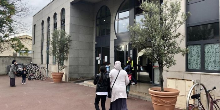 Fransa'da Camilere Ve Müslümanlara Yönelik Saldırılar Arttı