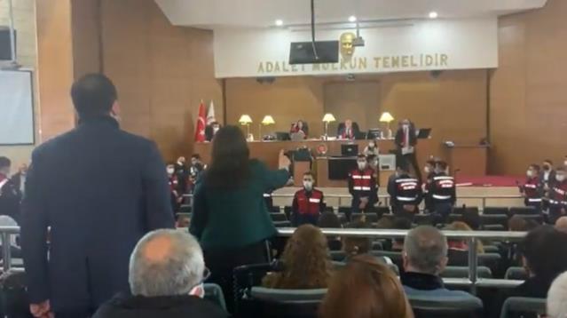 Pervin Buldan, soru sorma biçimine sinirlendiği hakime parmak salladı: Bu adama katil gibi davran