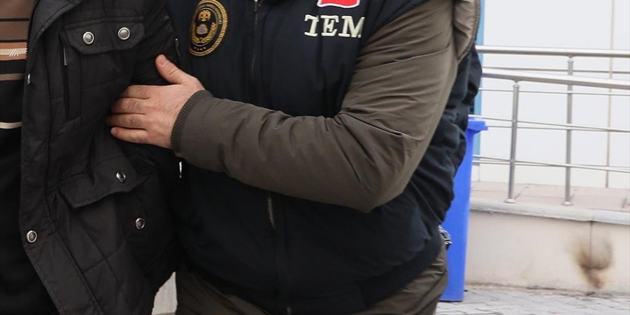 AKP'de 4 Yöneticiye Gözaltı!