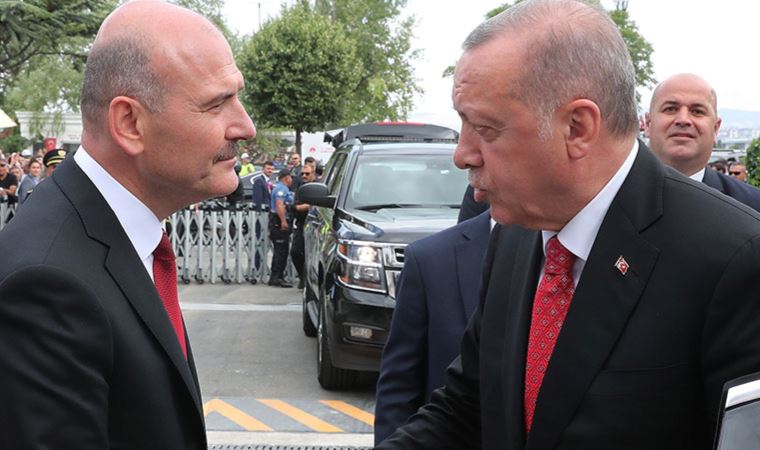 Süleyman Soylu'nun parmağı Cumhurbaşkanı Erdoğan'ı mı gösteriyor?