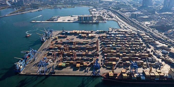 Türkiye'nin İhracatı Kasımda Geçen Yılın Aynı Ayına Göre Yüzde 33,7 Artarak 21 Milyar 506 Milyon Dolar Oldu