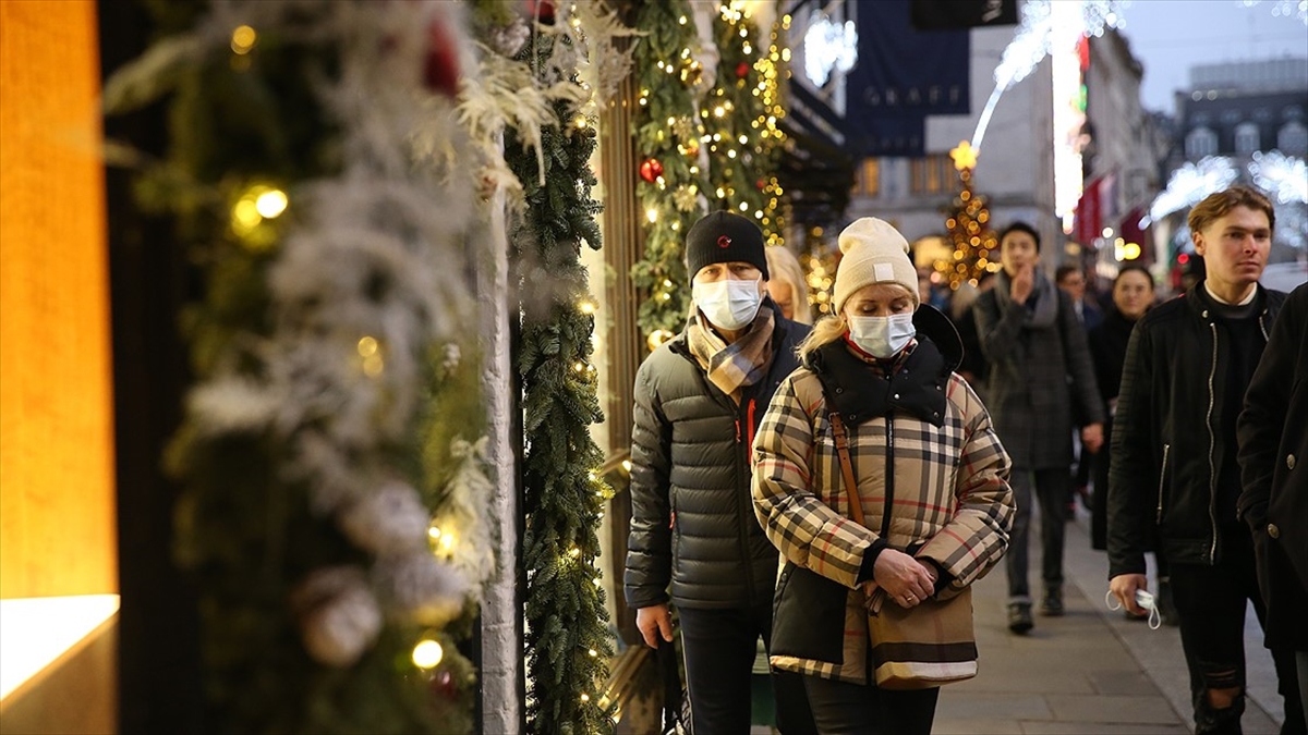 Kovid-19'un Omicron Varyantı Avrupa’da Etkisini Sürdürüyor