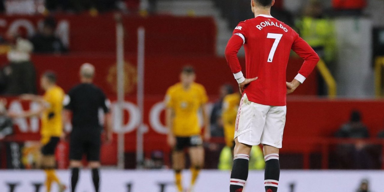 Wolverhampton, Manchester United'ın yenilmezlik serisini bitirdi