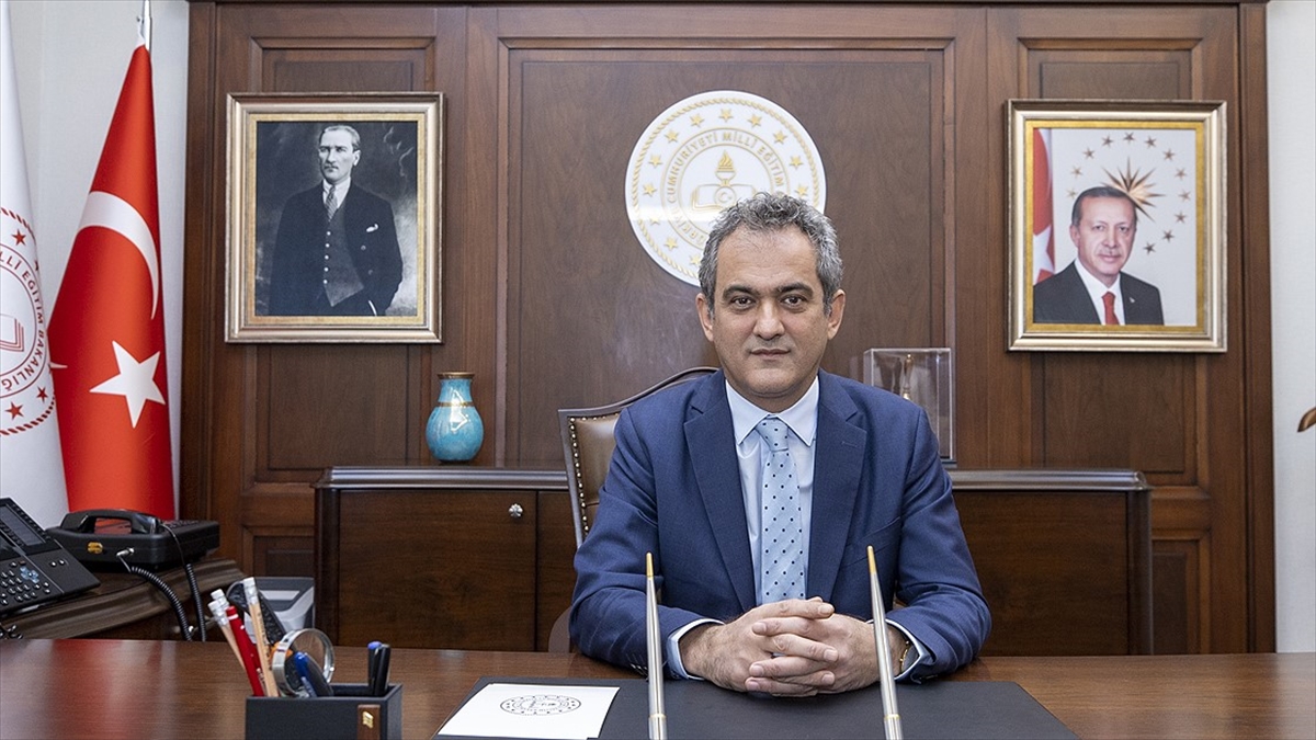 Meslek Liseleri Tarihi Rekorla 2021'de Ekonomiye 1 Milyar 162 Milyon Lira Katkı Sağladı