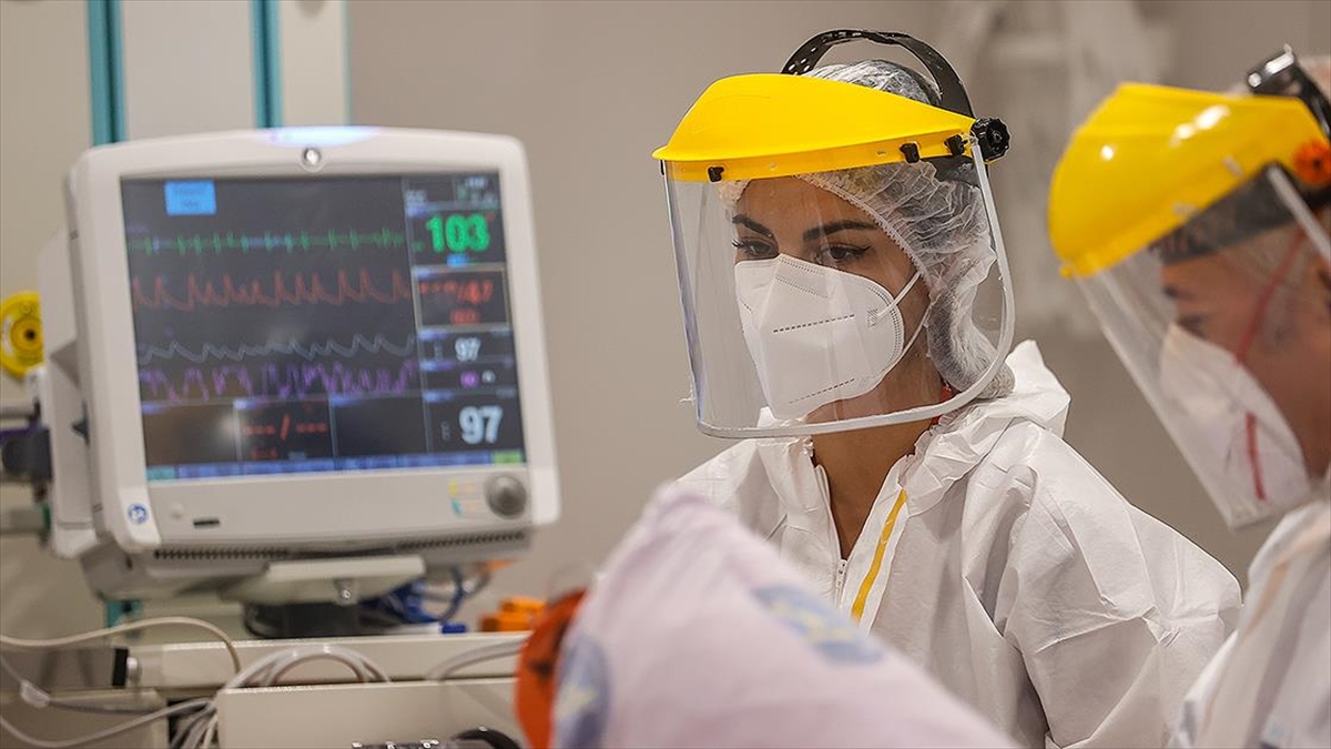 Her 100 Bin Kişideki Kovid-19 Vakaları 65 İlde Azaldı, 15 İlde Arttı, 1 İlde Değişmedi