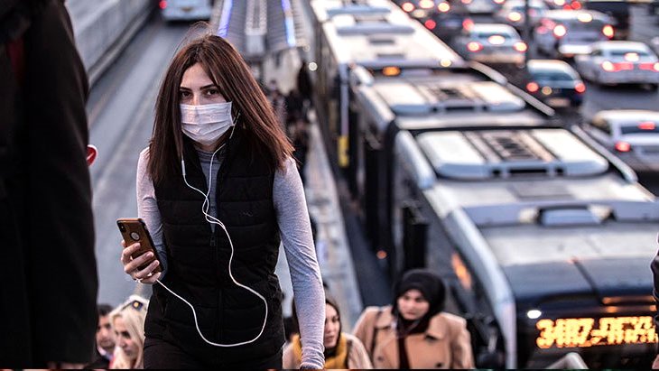 Hem koronavirüse hem de gribe yakalandı! Flurona, sağlık sistemini çökertebilir