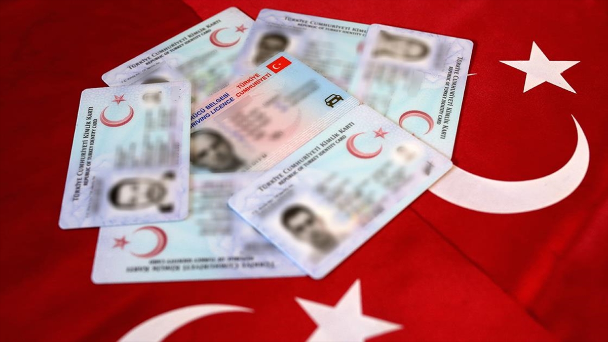 Kimlik Kartına E-imza'nın Yüklenmesine 10 Ocak İtibarıyla 50 İlde Başlanacak