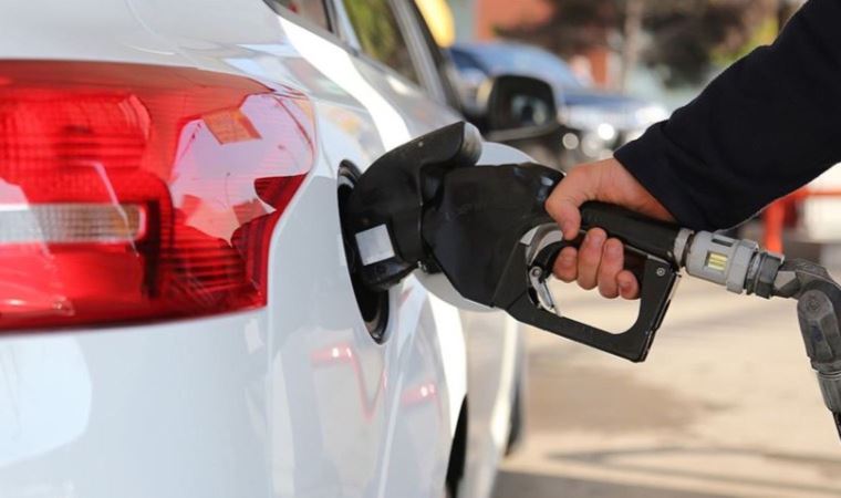 Benzine ve motorine zam