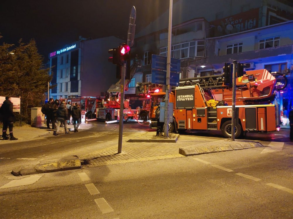 İstanbul Ataşehir'de korkutan yangın