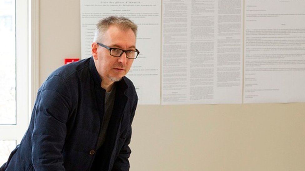 Fransa'da aşı kartı protestosu: İktidar milletvekili taş ve yosun yağmuruna tutuldu