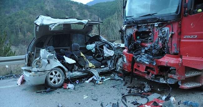 Bolu'da feci kaza: Aynı aileden 4 kişi hayatını kaybetti