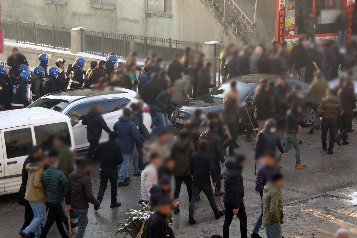 Yüksekova'da iki grup arasında silahlı kavga: 4 yaralı