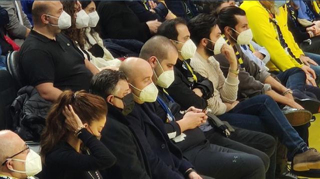 Fenerbahçe'nin hoca adayı basket maçına geldi