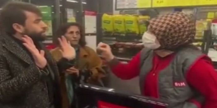 Aşı Karşıtları Gariban Kasiyere Saldırdı!