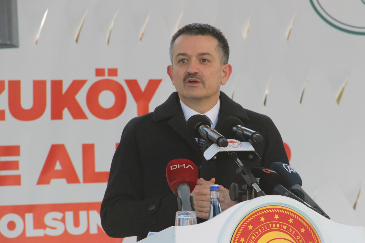 Bakan Pakdemirli: “Kılıçdaroğlu dönsün kendine baksın, kendisi bizatihi Kandil'in sözcüsüdür”