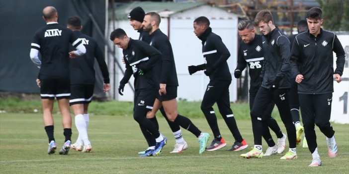 Teknik Direktör Arayışını Sürdüren Altay Yarın Alanyaspor'u Konuk Edecek