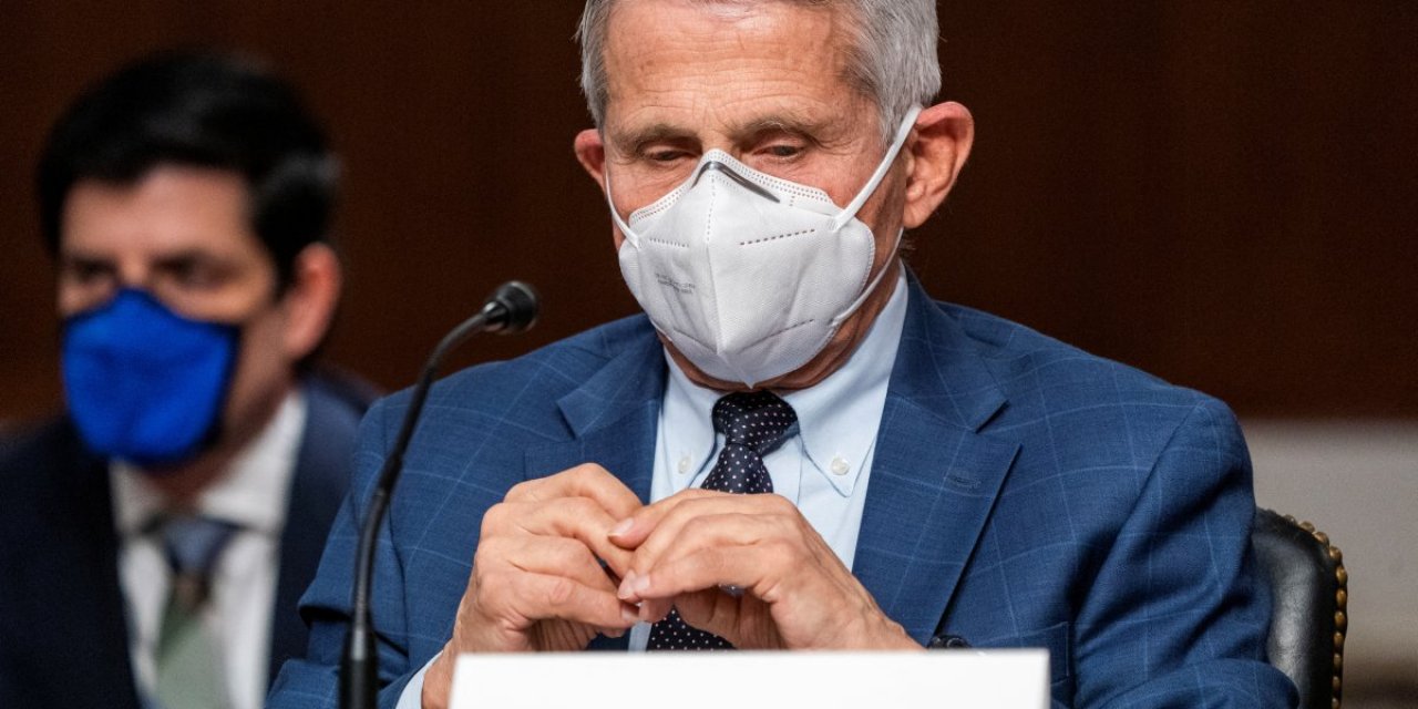 Anthony Fauci: Omicron'un son dalga olduğunu söylemek için çok erken