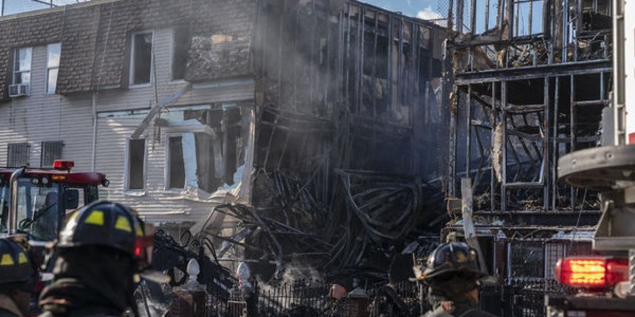 New York'ta patlama ve yangın: 1 ölü, 9 yaralı