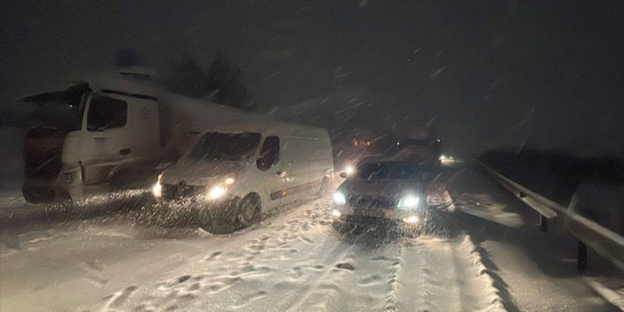 Tag Otoyolu'nda Mahsur Kalan 2 Bin 800 Kişi Kurtarıldı