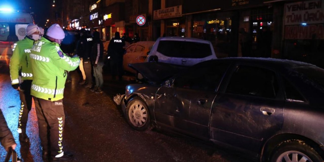 Eskişehir'de alkollü sürücü 5 araca çarparak durabildi