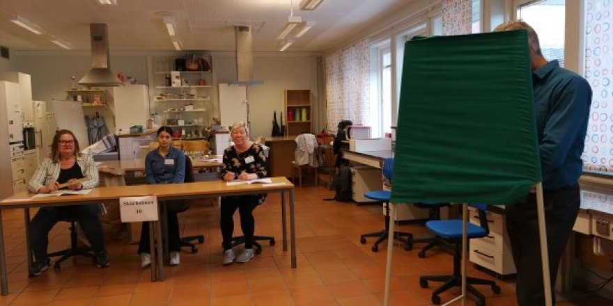 Avrupa Parlamentosu Seçimleri: Merkez Sağ ve Merkez Sol Gerilerken Liberaller, Yeşiller ve Aşırı Sağcılar Yükselişte