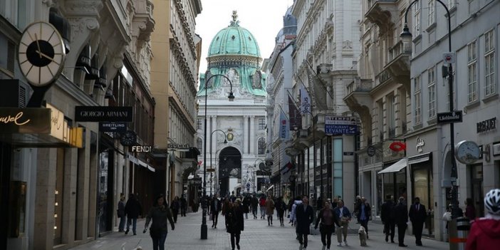Avusturya, Avrupa'da Kapsamlı Kovid-19 Aşı Zorunluluğu Uygulayacak İlk Ülke Oldu
