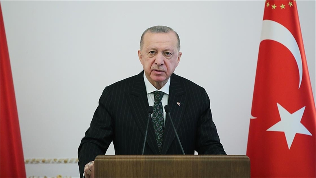 Cumhurbaşkanı Erdoğan: Büyüme Ve İhracattaki Rekorlara İlave Olarak İstihdamımız Salgın Öncesine Göre 2,7 Milyon Arttı