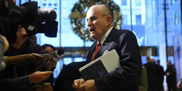 Trump'ın avukatı Giuliani ile bağlantılı iş insanı, yabancı bağış davasında hapis cezası aldı