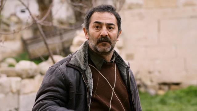 Oyuncu Ayberk Pekcan yaşamını yitirdi