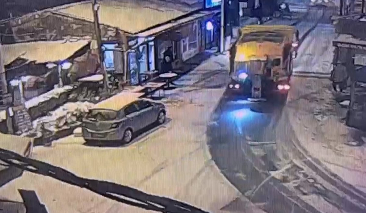 Ekrem İmamoğlu'nun gittiği balıkçının önünde kar aracı görüldü