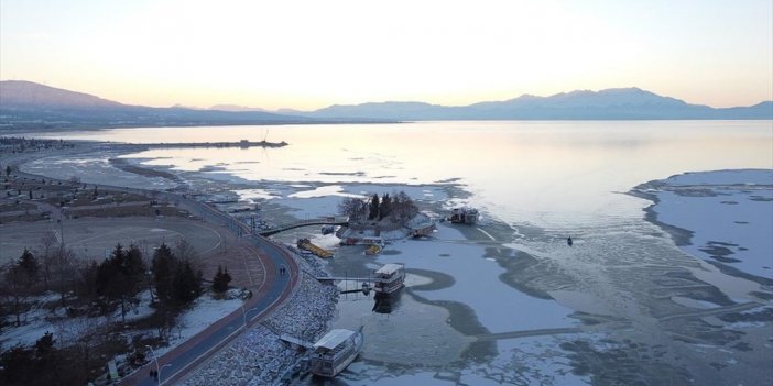 Beyşehir Gölü'nden 10 Ton Hayalet Ağ Çıkarıldı