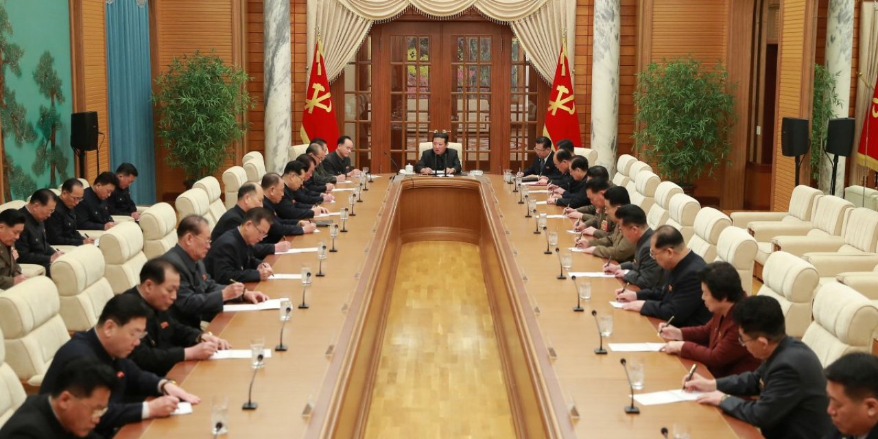 Kuzey Kore balistik füze denemesi yaptı