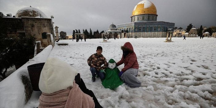 Kudüs'te Yağan Kar Mescid-i Aksa'da Sevince Dönüştü