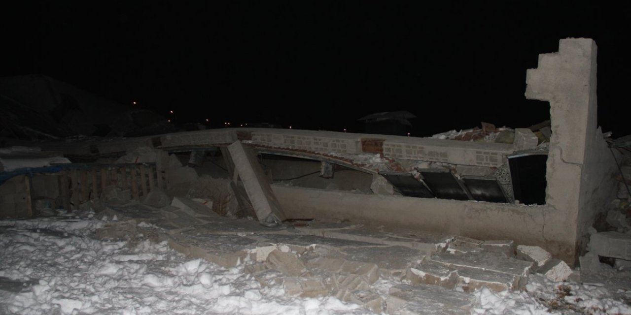 Kayseri'de kar nedeniyle çatı çöktü: 3 inek telef oldu