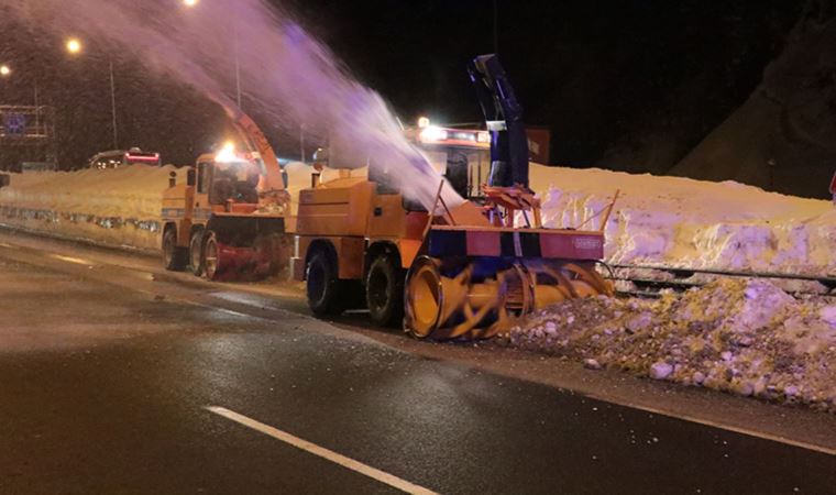 Bakanlık duyurdu: TEM Otoyolu kar temizliği için kapanıyor