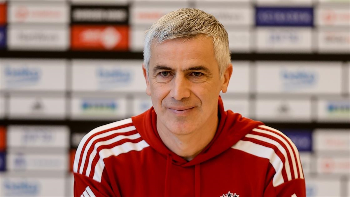 Önder Karaveli Teknik Direktörlüğe Devam Etmek İstiyor