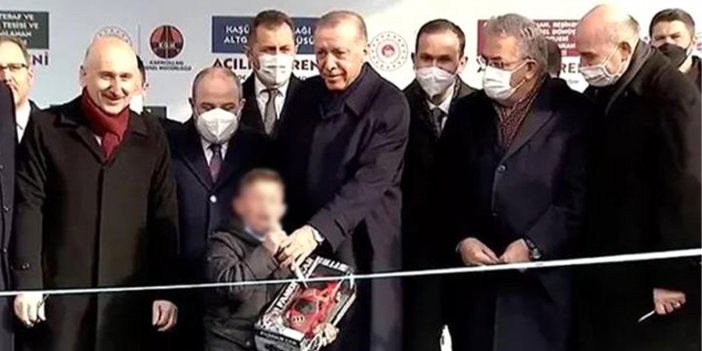 Yalçın Doğan'dan O Fotoğrafa Tepki: Ne sihirdir ne keramet, el çabukluğu marifet