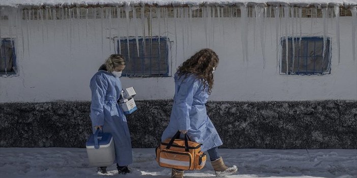 Mobil Ekipler Kovid-19 Aşılamasını Kar Kış Demeden Sürdürüyor