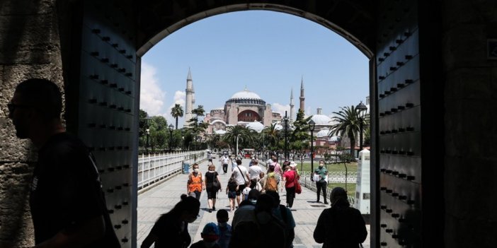 İstanbul'a 2021 Yılında 9 Milyon 25 Bin Turist Geldi