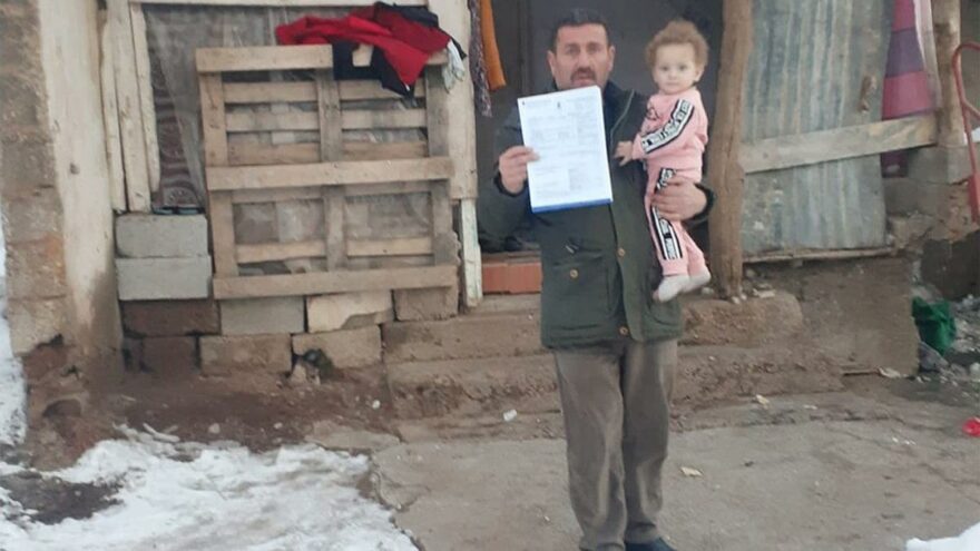 Tezekle ısıtılan sobalı köy evine gelen fatura şaşkına çevirdi