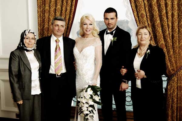 Şarkıcı Onur Şan'ın baba acısı! Halk müziği sanatçısı Ahmet Turan Şan hayatını kaybetti